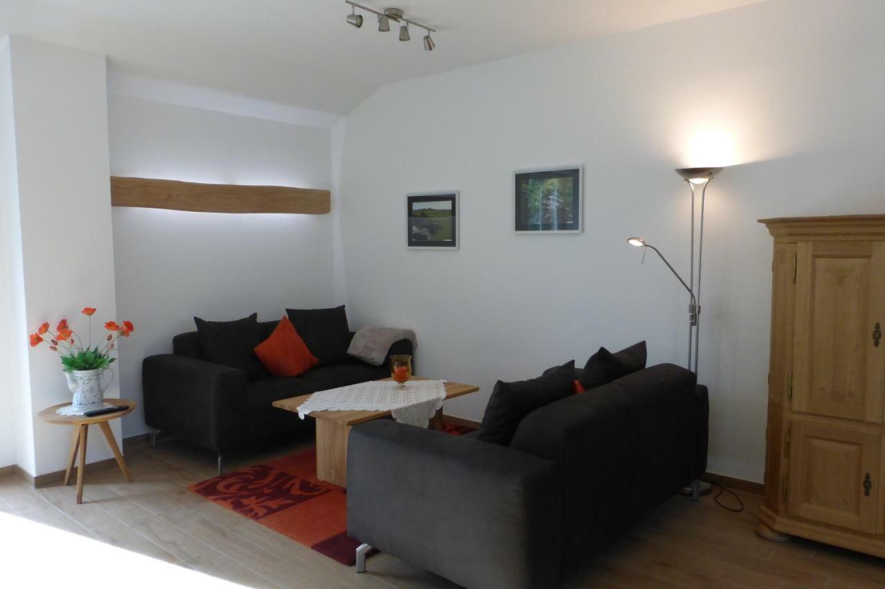 Ferienwohnung Am Eifelsteig 罗埃特根 外观 照片