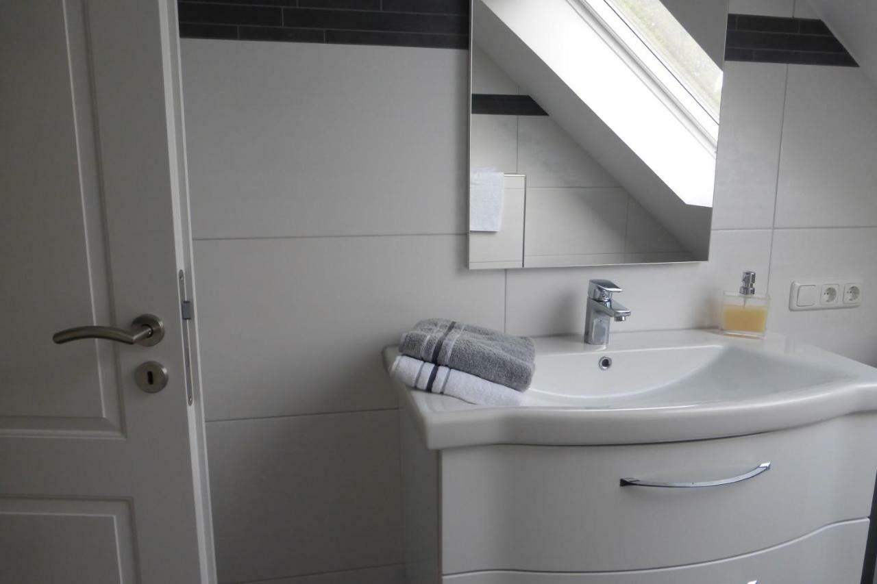 Ferienwohnung Am Eifelsteig 罗埃特根 外观 照片
